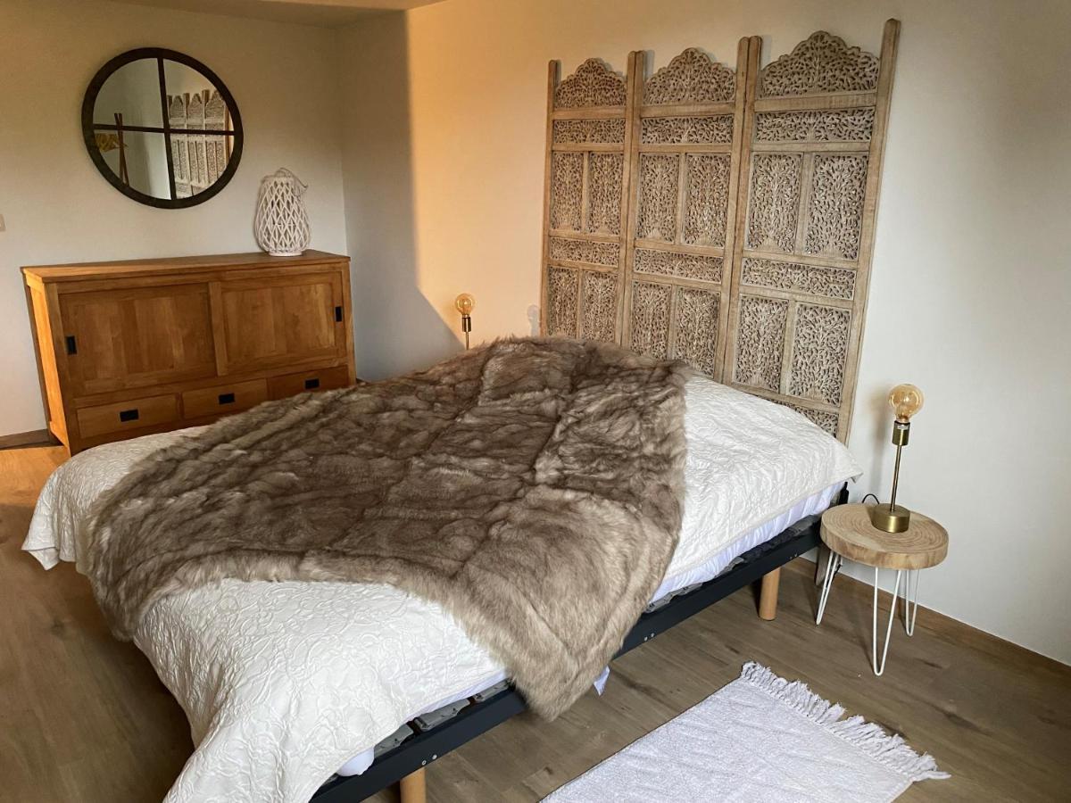 Le Logis Des Chenes, Superbe Bungalow Dans Quartier Residentiel Proche De Namur Wepion Luaran gambar