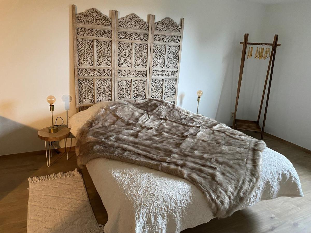 Le Logis Des Chenes, Superbe Bungalow Dans Quartier Residentiel Proche De Namur Wepion Luaran gambar